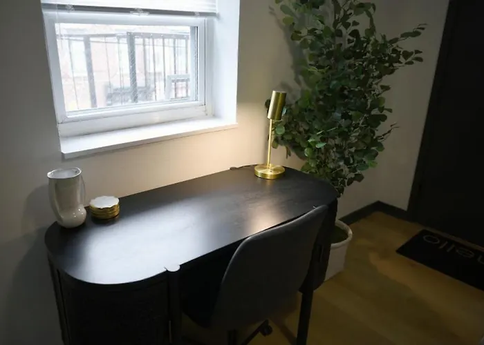 Hostwise - Prime Butler St Location - Lower Lawrenceville Pittsburgh