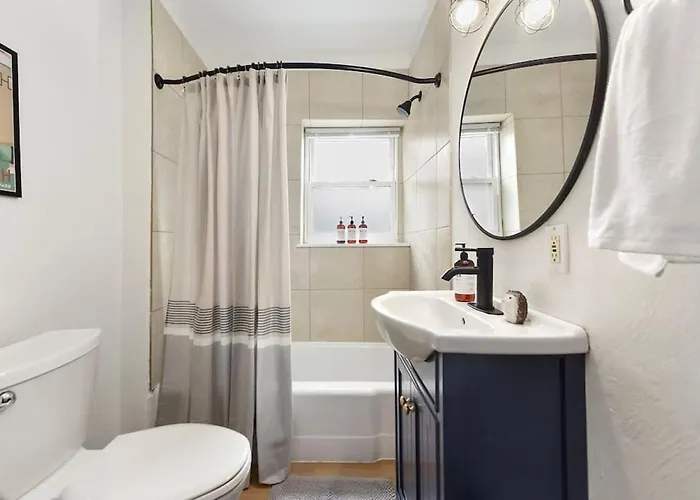 Hostwise - Prime Butler St Location - Lower Lawrenceville Apartment