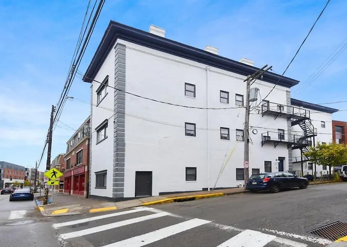 Hostwise - Prime Butler St Location - Lower Lawrenceville *