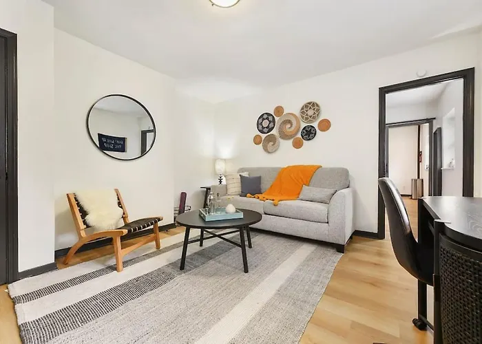 Hostwise - Prime Butler St Location - Lower Lawrenceville Apartment *
